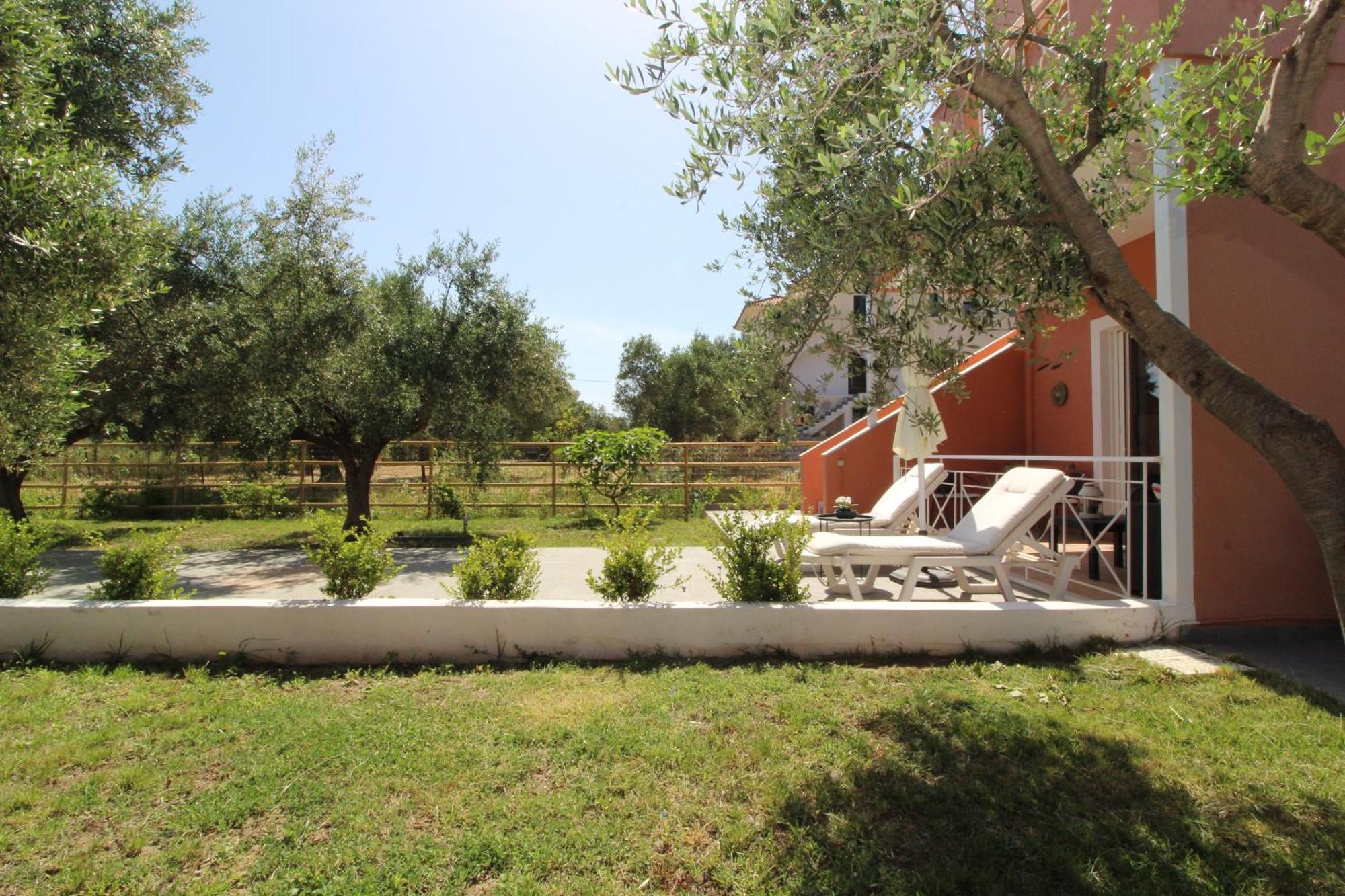 Laconian Collection Mavrovouni Beach House ยีธิโอ ภายนอก รูปภาพ