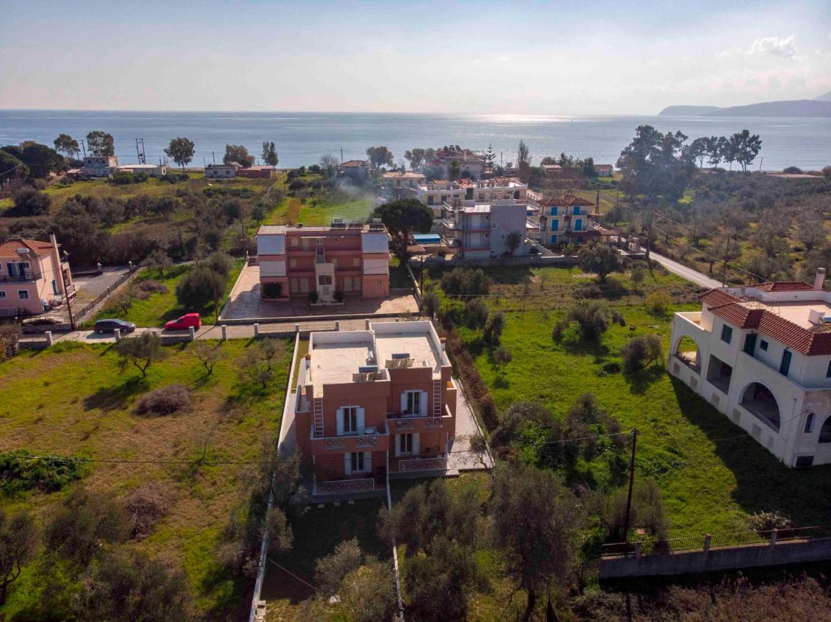 Laconian Collection Mavrovouni Beach House ยีธิโอ ภายนอก รูปภาพ