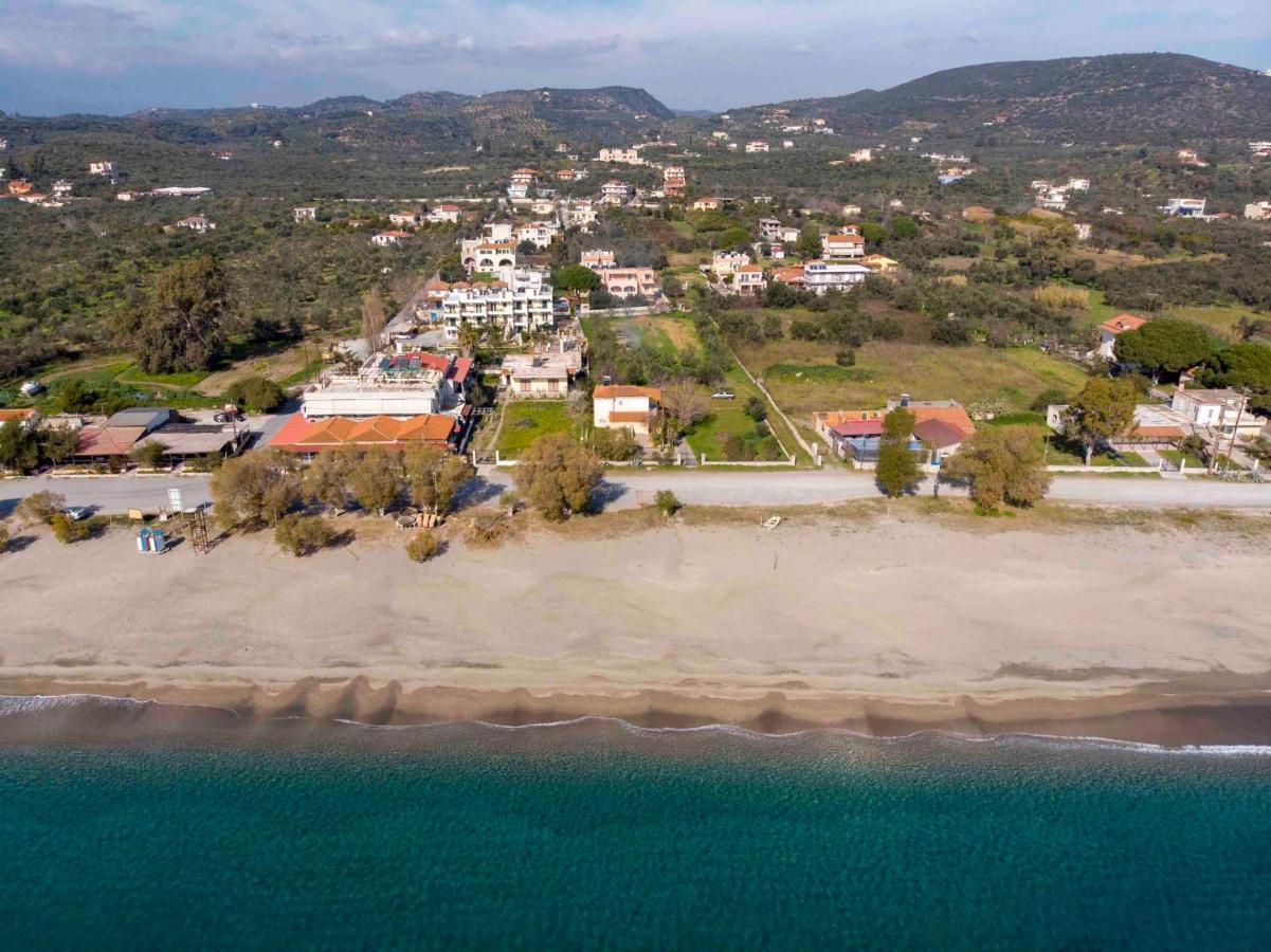 Laconian Collection Mavrovouni Beach House ยีธิโอ ภายนอก รูปภาพ